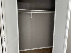 2114 E Marshall Ave in Longview, TX - Foto de edificio - Building Photo