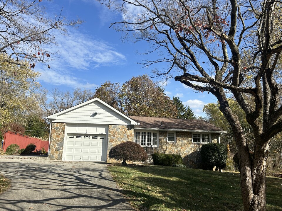 839 Parkside Ave in West Chester, PA - Building Photo