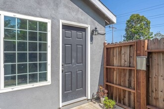 3222 S Townsend St in Santa Ana, CA - Building Photo - Building Photo