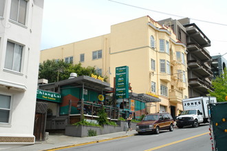 Hearst Avenue Apartments in Berkeley, CA - Building Photo - Building Photo