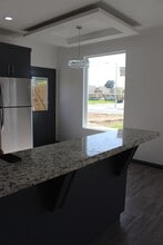 2713 S J St, Unit #3 in McAllen, TX - Foto de edificio - Building Photo
