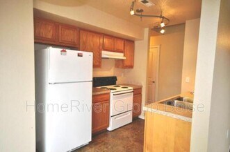 1329 N Stephanie Ln in Nampa, ID - Building Photo - Building Photo