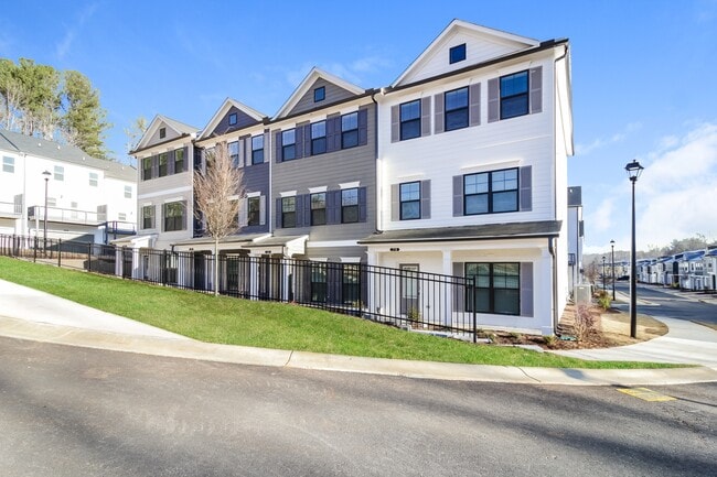 719 Calvin Pk Dr in Ball Ground, GA - Building Photo - Building Photo