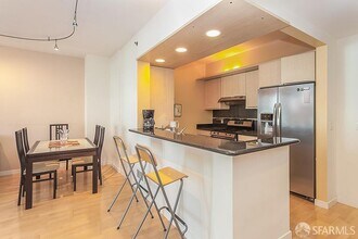 219 Brannan St in San Francisco, CA - Building Photo - Building Photo