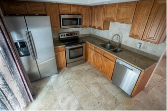 3221 NE 15th St in Pompano Beach, FL - Building Photo - Building Photo