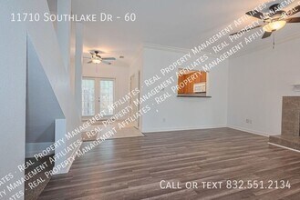11710 Southlake Dr in Houston, TX - Building Photo - Building Photo