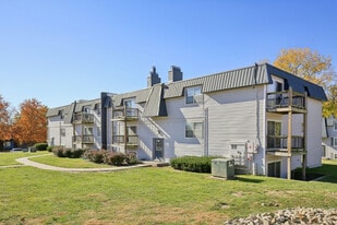 Latitude 72 in Kansas City, MO - Building Photo