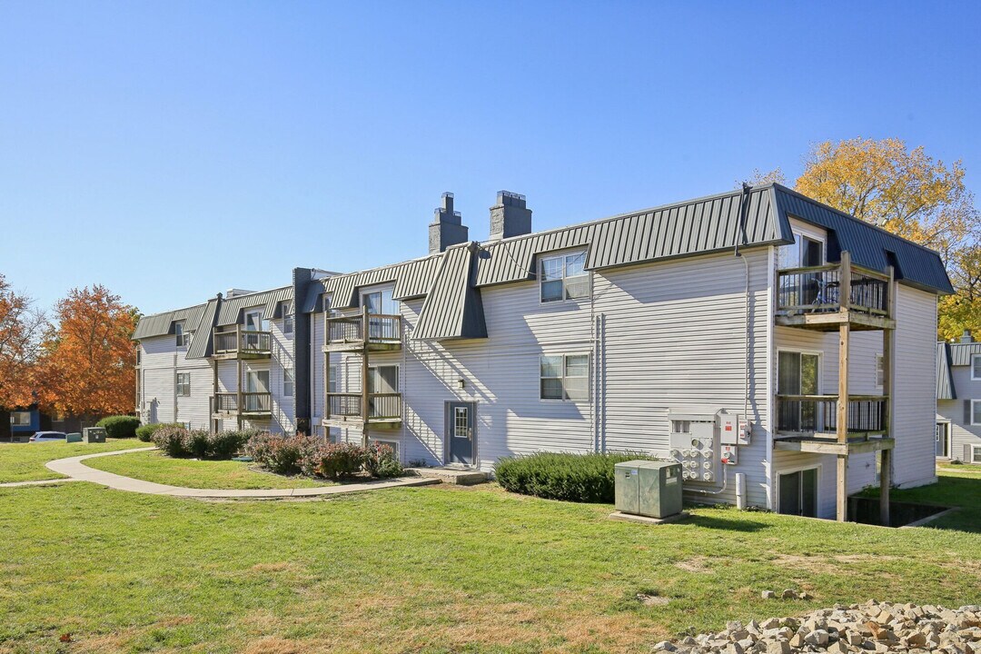 Latitude 72 in Kansas City, MO - Foto de edificio