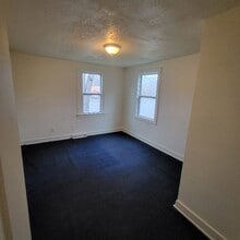 1322 E Napier Ave in Benton Harbor, MI - Foto de edificio - Building Photo