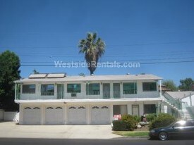 15529 Moorpark St, Unit #3 in Encino, CA - Building Photo