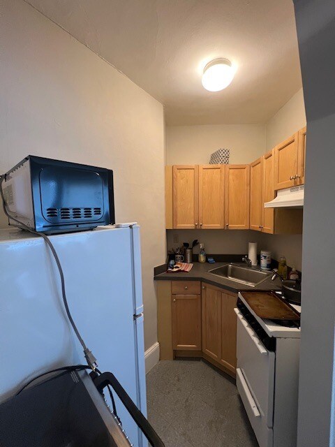 38 Hemenway St, Unit 46 in Boston, MA - Building Photo - Building Photo