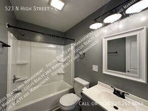 523 N High St in Lancaster, OH - Building Photo - Building Photo