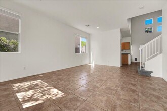 3329 Autumn Veil St in Las Vegas, NV - Building Photo - Building Photo