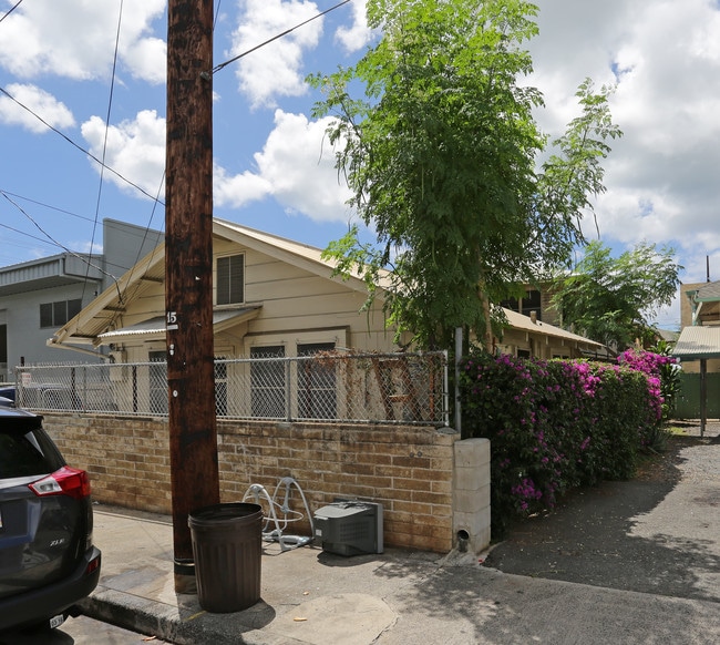 1913 Republican St in Honolulu, HI - Building Photo - Building Photo