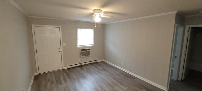 216 Church St, Unit 7 in Thomasville, NC - Foto de edificio - Building Photo