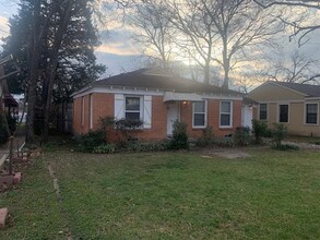 6318 Belgrade Ave in Dallas, TX - Foto de edificio - Building Photo