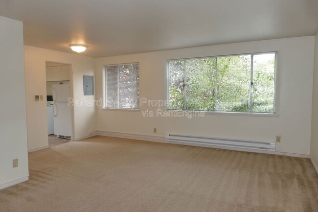 4804 Terrace Dr NE in Seattle, WA - Building Photo - Building Photo