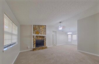 4622 Cedar Brook Dr SE in Conyers, GA - Building Photo - Building Photo