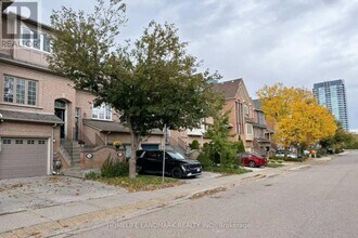 54 Bluewater Ct in Toronto, ON - Building Photo - Building Photo