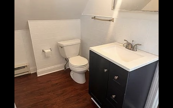 9 Carlton St, Unit #3 in Peabody, MA - Building Photo - Building Photo