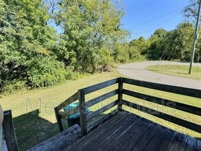 160 Mt Vernon Ln in Hurricane, WV - Building Photo - Building Photo