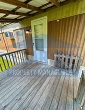 211 Old Bucks Pocket Rd SE in Old Fort, TN - Building Photo - Building Photo
