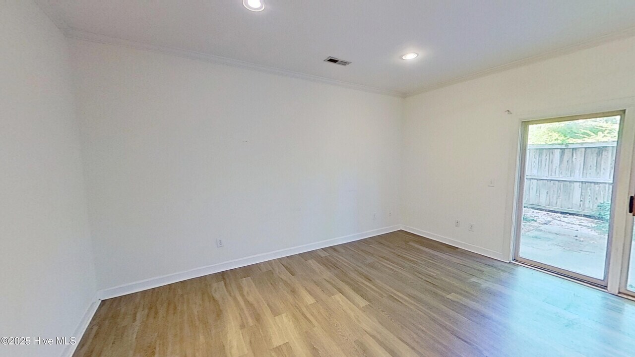 6229 Wrightsville Ave in Wilmington, NC - Building Photo