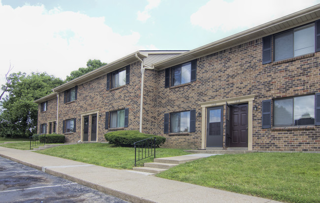 Castlebury / Canterbury Estates in Greencastle, IN - Building Photo - Building Photo