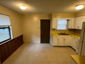 1507 University Dr in Russellville, AR - Building Photo - Building Photo