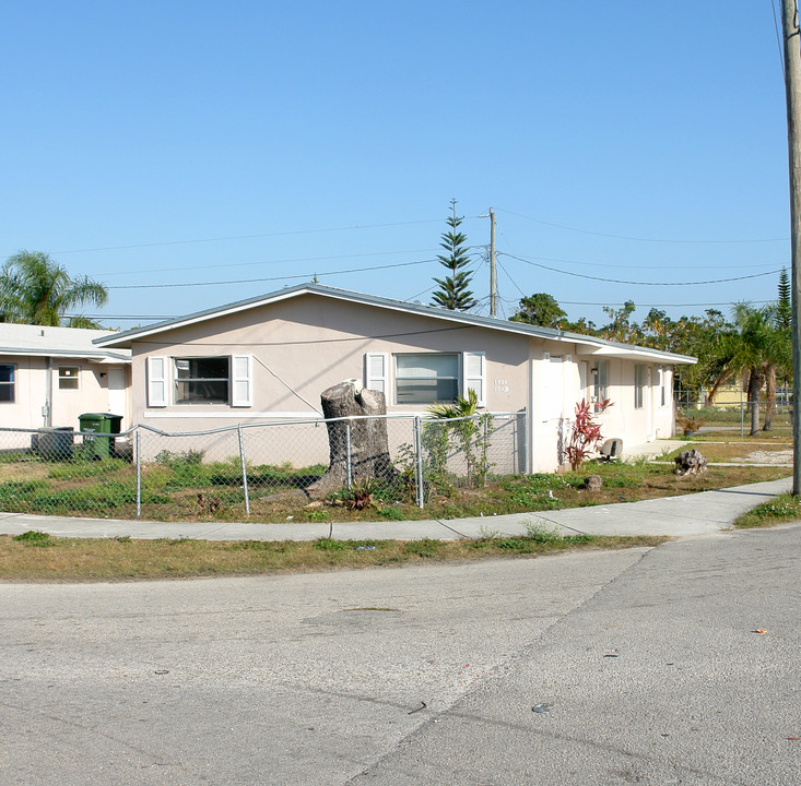 1001-1023 NW 9th Ct in Homestead, FL - Building Photo