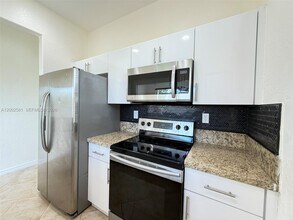 23701 SW 110th Ave in Homestead, FL - Foto de edificio - Building Photo