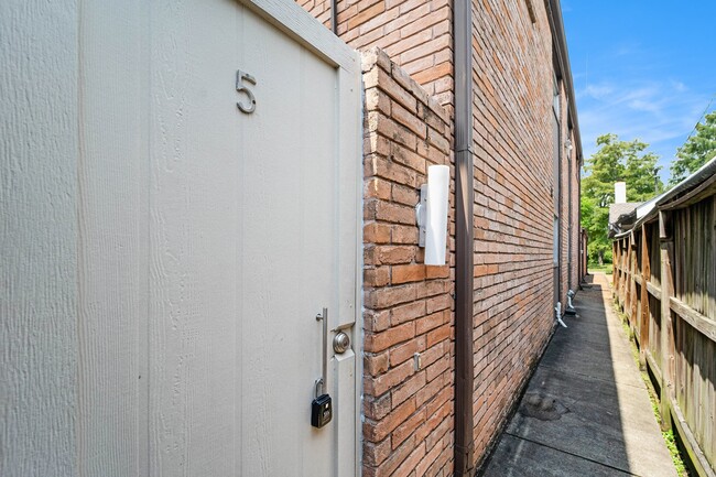 1529 Bonnie Brae St in Houston, TX - Building Photo - Building Photo