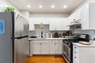26 Bremen St in Boston, MA - Building Photo - Building Photo