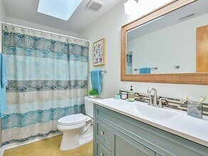 107 Lorilane Dr in Carrboro, NC - Building Photo - Building Photo