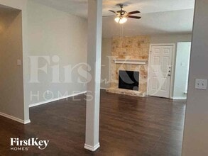 671 Honeysuckle Ln in Cedar Hill, TX - Building Photo - Building Photo