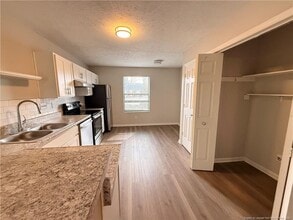 4924 Camden Rd in Hope Mills, NC - Building Photo - Building Photo