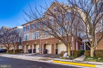 7119 Mason Grove Ct in Alexandria, VA - Building Photo - Building Photo