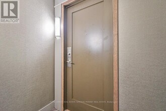 55 Eglinton Ave W in Mississauga, ON - Building Photo - Building Photo