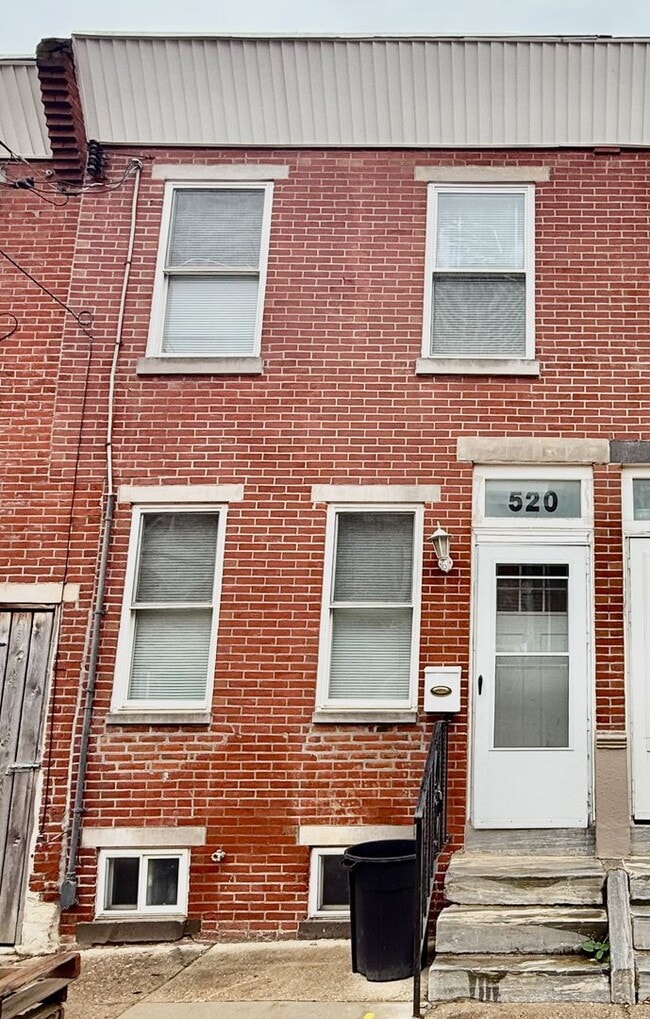 520 Hoffman St in Philadelphia, PA - Building Photo - Building Photo