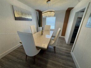 427 NW 19th Ave in Fort Lauderdale, FL - Foto de edificio - Building Photo