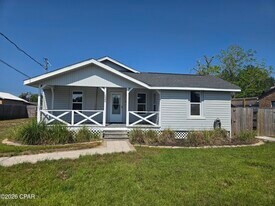 1525 Oak Ave in Panama City, FL - Building Photo