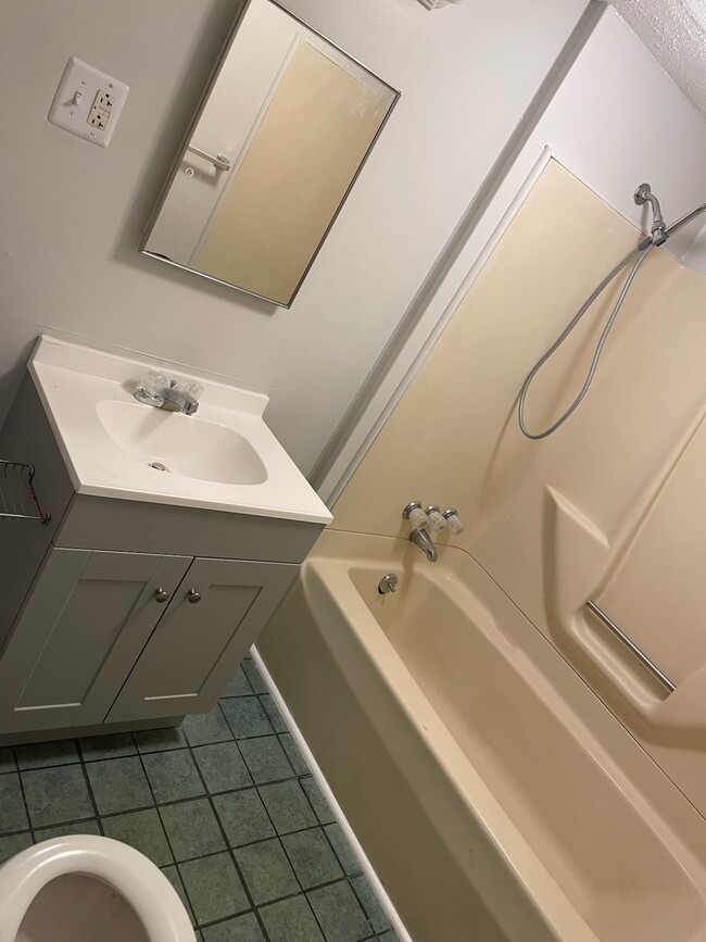32 N Greenbush St, Unit South in Cortland, NY - Building Photo - Building Photo