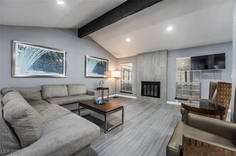 7439 Trudy Ln in Las Vegas, NV - Building Photo - Building Photo
