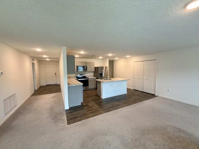 6446 NW Polly Ct in Port St. Lucie, FL - Building Photo - Building Photo