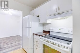 148 Conway Dr in London, ON - Building Photo - Building Photo