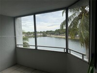 8335 SW 152nd Ave in Miami, FL - Foto de edificio - Building Photo