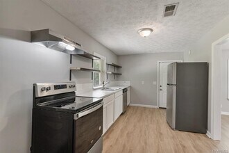 1301 Beaumont Dr in Montgomery, AL - Building Photo - Building Photo