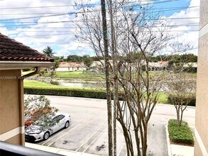 8761 Wiles Rd in Coral Springs, FL - Building Photo - Building Photo