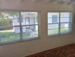 1225 S Biscayne Point Rd in Miami Beach, FL - Building Photo - Building Photo