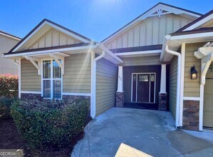242 Waters Edge Dr in Kingsland, GA - Building Photo - Building Photo